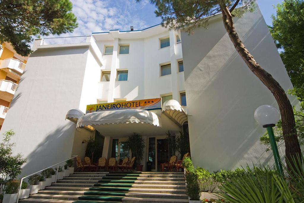 Hotel Janeiro Frontemare Лидо-ди-Езоло Экстерьер фото